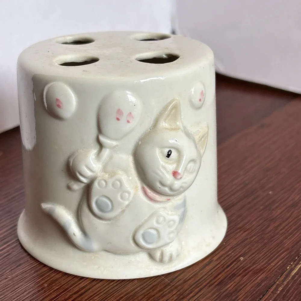 Vintage Jamestown Cat Porcelain Toothbrush‎ Holder